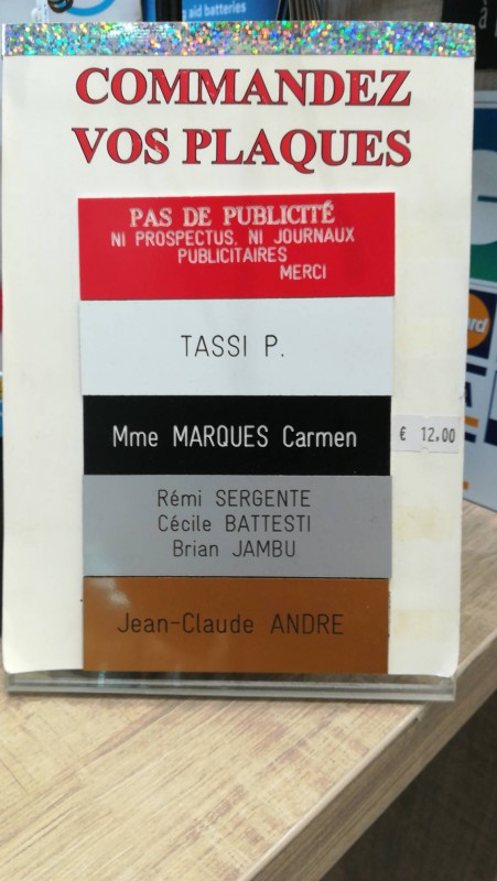 Plaque de boite aux lettres personnalisée et pas cher à Martigues